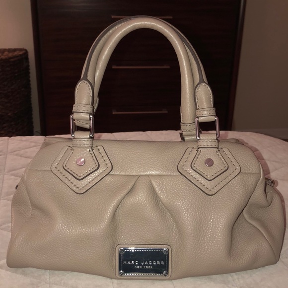 Marc Jacobs Classic Leather Satchel - Picture 2 of 6